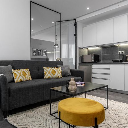 אתונה Phaedrus Living: City Center Luxury Flat Loukianou מראה חיצוני תמונה