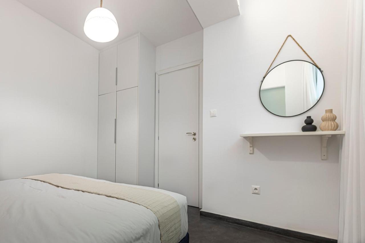 אתונה Phaedrus Living: City Center Luxury Flat Loukianou מראה חיצוני תמונה