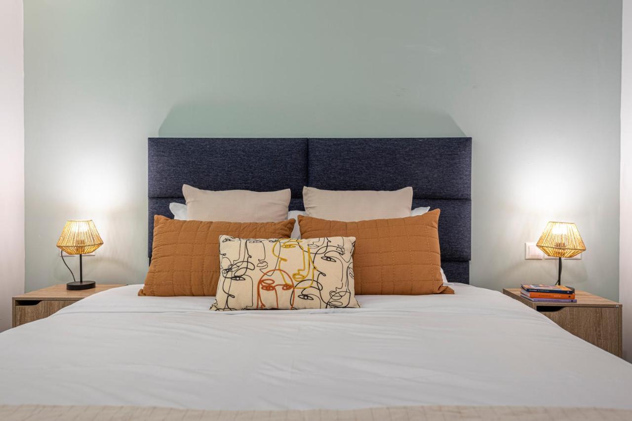 אתונה Phaedrus Living: City Center Luxury Flat Loukianou מראה חיצוני תמונה