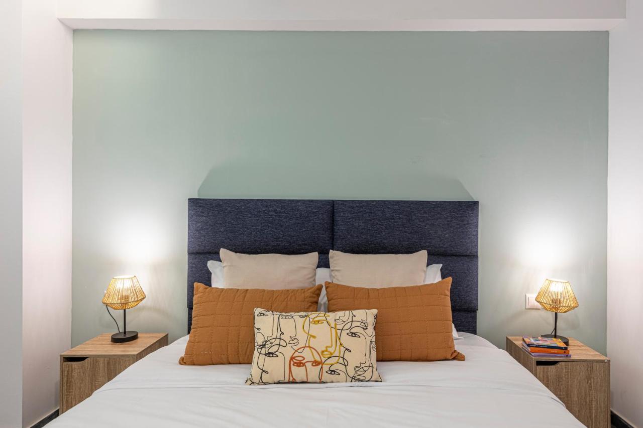 אתונה Phaedrus Living: City Center Luxury Flat Loukianou מראה חיצוני תמונה